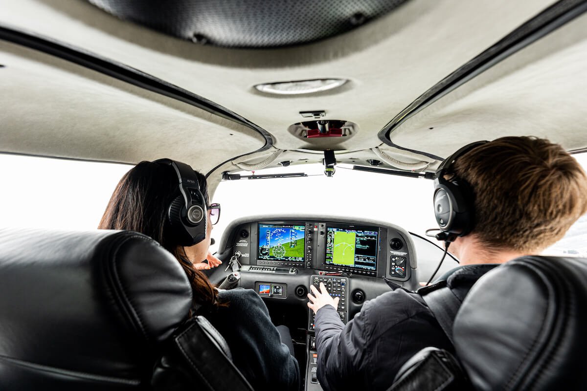 Instructor+and+Student+in+Cirrus